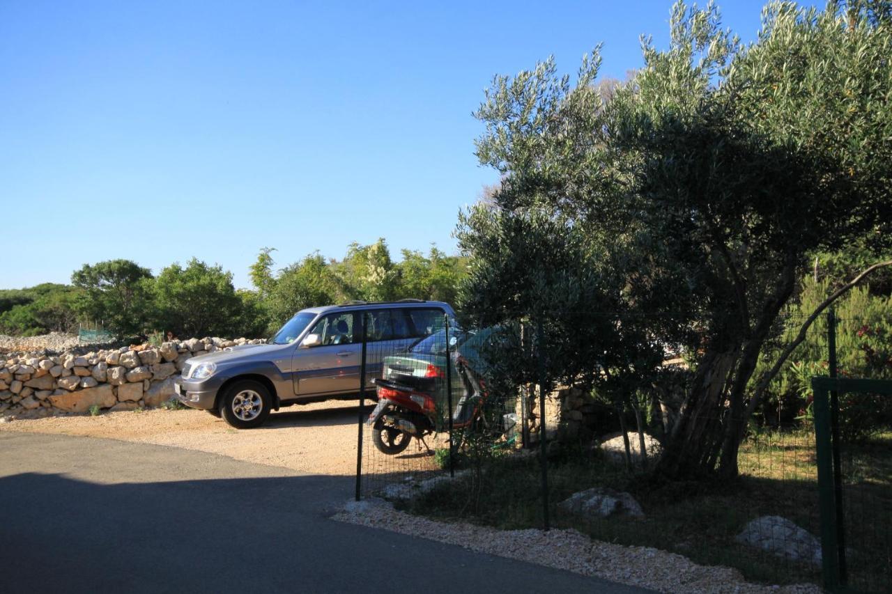 Apartments With A Parking Space Punta Kriza, Cres - 8082 Exterior photo